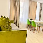 In A Historic Center Of Apartment Brasov