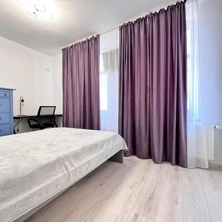 In A Historic Center Of Appartement Braşov