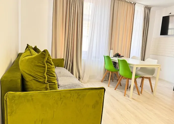 In A Historic Center Of Apartment Brasov